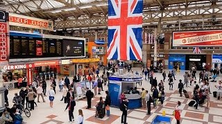 A Walk Through The London Victoria Station London England [upl. by Goodyear]